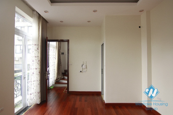 Unfurnished house for rent in Hanoi city centre